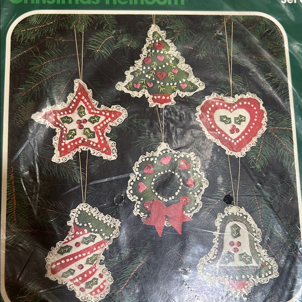 Bucilla Holiday Treasures Felt Ornaments - Red, Green, White-i’m - Picture 7 of 11